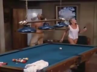 Malibu exprima 1985: celebritate sex film clamă 42